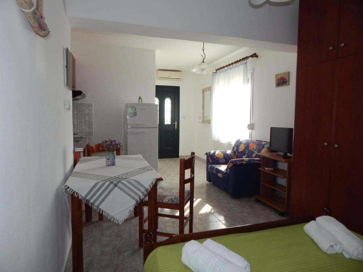 Andreas Studios Romanon Exteriör bild